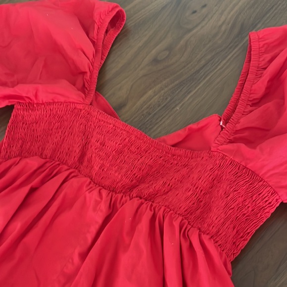 Red dress, poplin sleeve, elastic back and attached slip - Picture 4 of 4